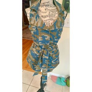 G.I.L.I. Got It Love It Teal Olive Tan Camouflage Split Collar Vest NWOT